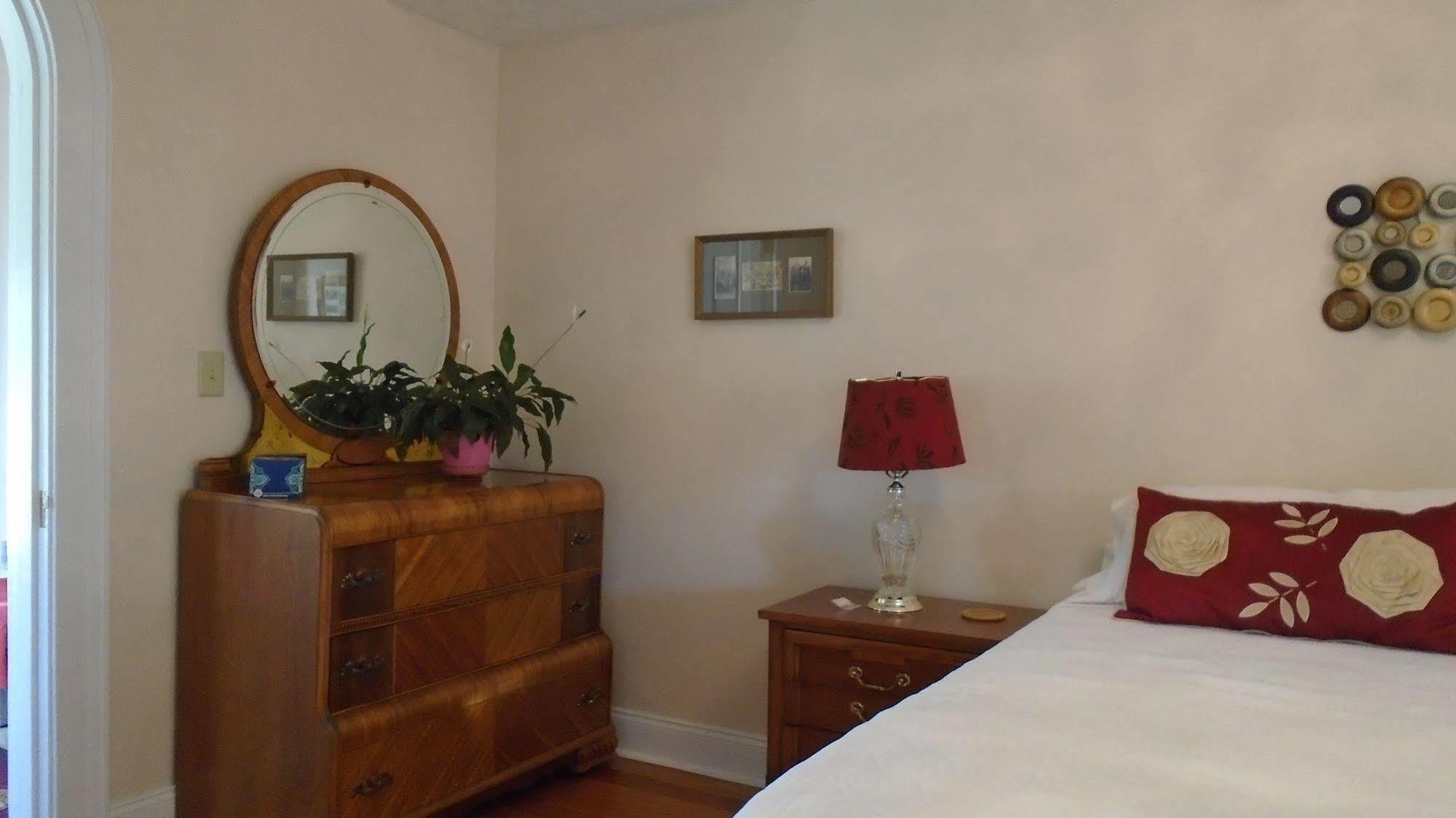 Connellsville Bed And Breakfast Bagian luar foto